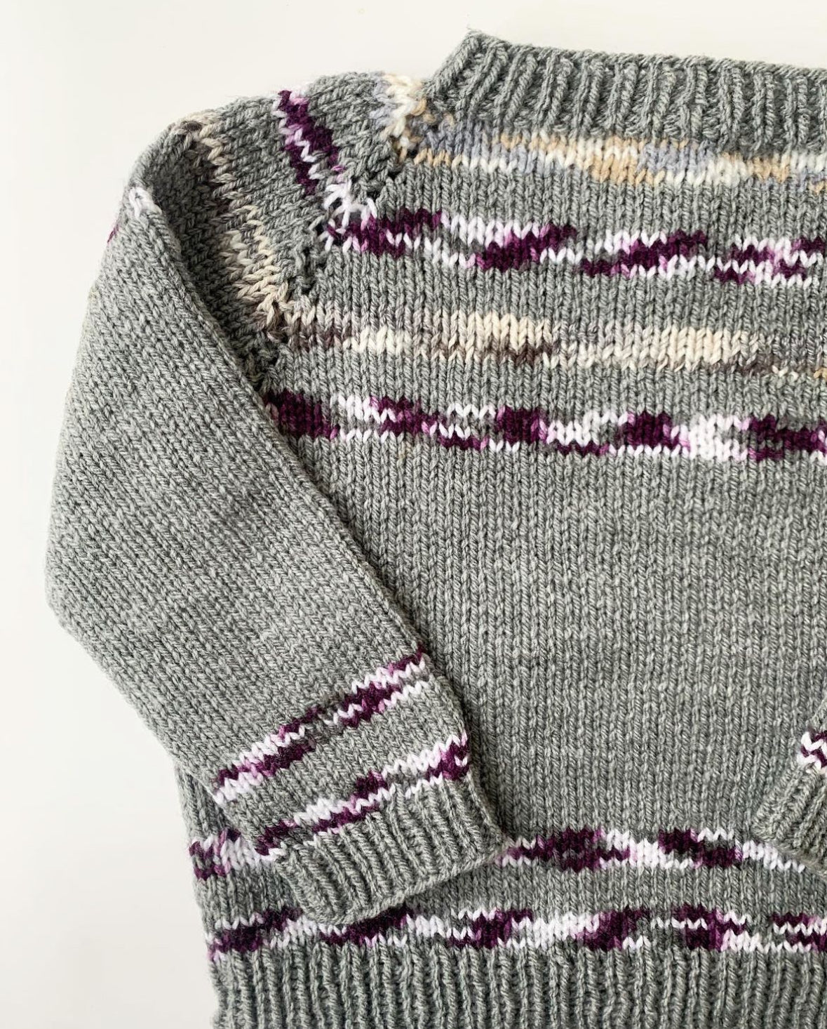 90s Vintage & Handmade Grey Purple Wool Sweater